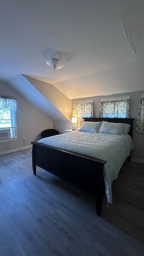 2 chambres, fer et planche à repasser, Wi-Fi gratuit, draps fournis