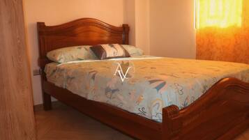 3 bedrooms, WiFi, bed sheets