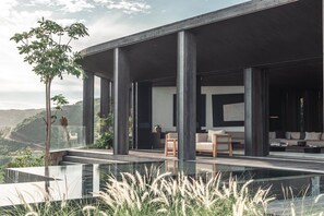 Terrace/patio - Villa Kastil Utara - 6 Bedrooms • 1 Kids Room at Tampah Hills (West Nusa Tenggara)