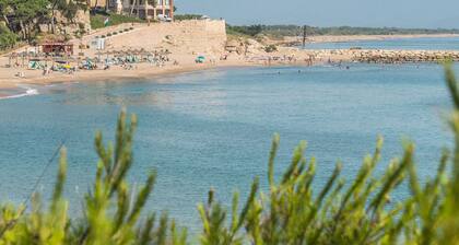Villa in L'escala With Private Pool & Beaches