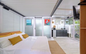 1 bedroom, in-room safe, iron/ironing board, free WiFi