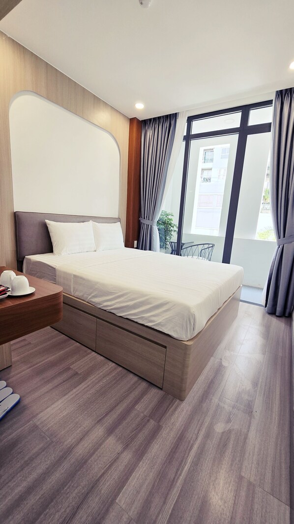 Deluxe Double Room, Balcony, City View