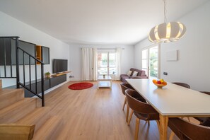 Villa | Dining