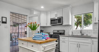 Walk Everywhere Gated, Parking, Washer/Dryer