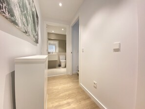 Bathroom - Apartment in L'escala Near Beaches & Empuries (L'Escala)