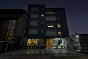 House | Exterior - Elegant Stays at Sector 57 Gurgaon (Gurugram)