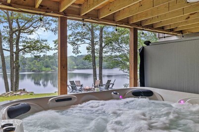 Lakefront Hot Tub Retreat | Kayaks & Fire Pit