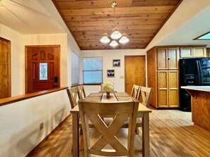 Dining - 3BR Forest Retreat · Fireplace · Near Tahoe · Pollock Pines (Pollock Pines)