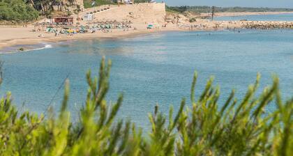 Villa in L'escala Near Riells Beach
