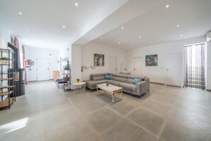 Villa | Interior - Villa in L'escala Near Empuries Ruins (L'Escala)