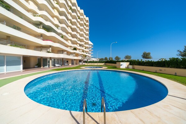 Apartment | Pool | Outdoor pool - Apartment in L'escala by Platja de Riells (L'Escala)