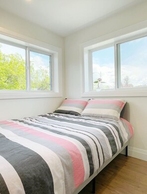 1 bedroom, WiFi, bed sheets