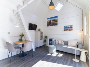 Télévision, cheminée
