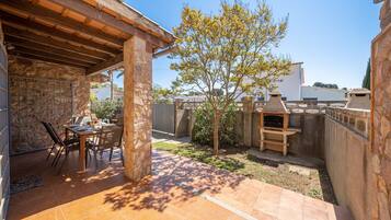 Villa | Outdoor dining