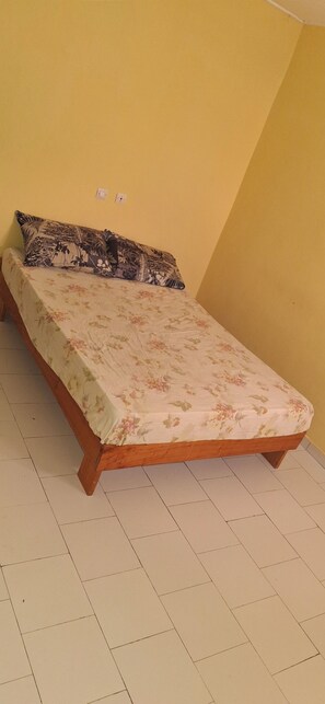 1 bedroom, WiFi, bed sheets