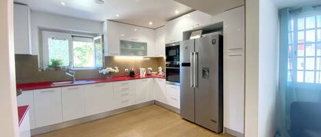 Microwave, oven, stovetop, dishwasher