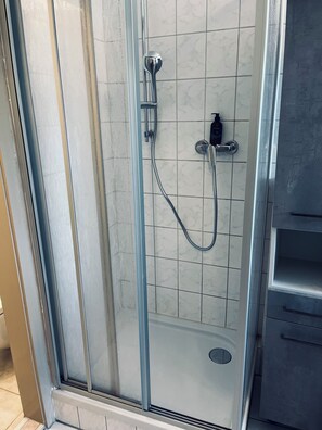 Hair dryer, towels, soap, toilet paper - Apartment tenX Mittweida (Mittweida)