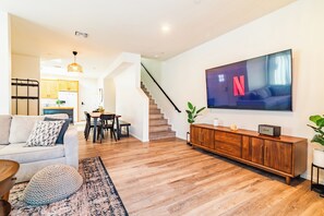 Smart TV, stereo