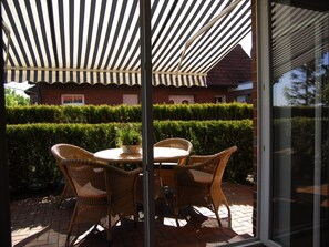 House | Outdoor dining