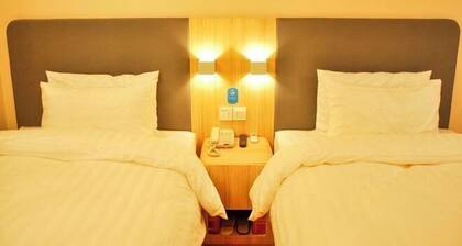 Jingtie Business Hotel (Taiyuan Station Xi Square Subway Station)