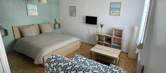 Studio 30 m2 + Private Parking - Aix Centre - Tourists / Curists
