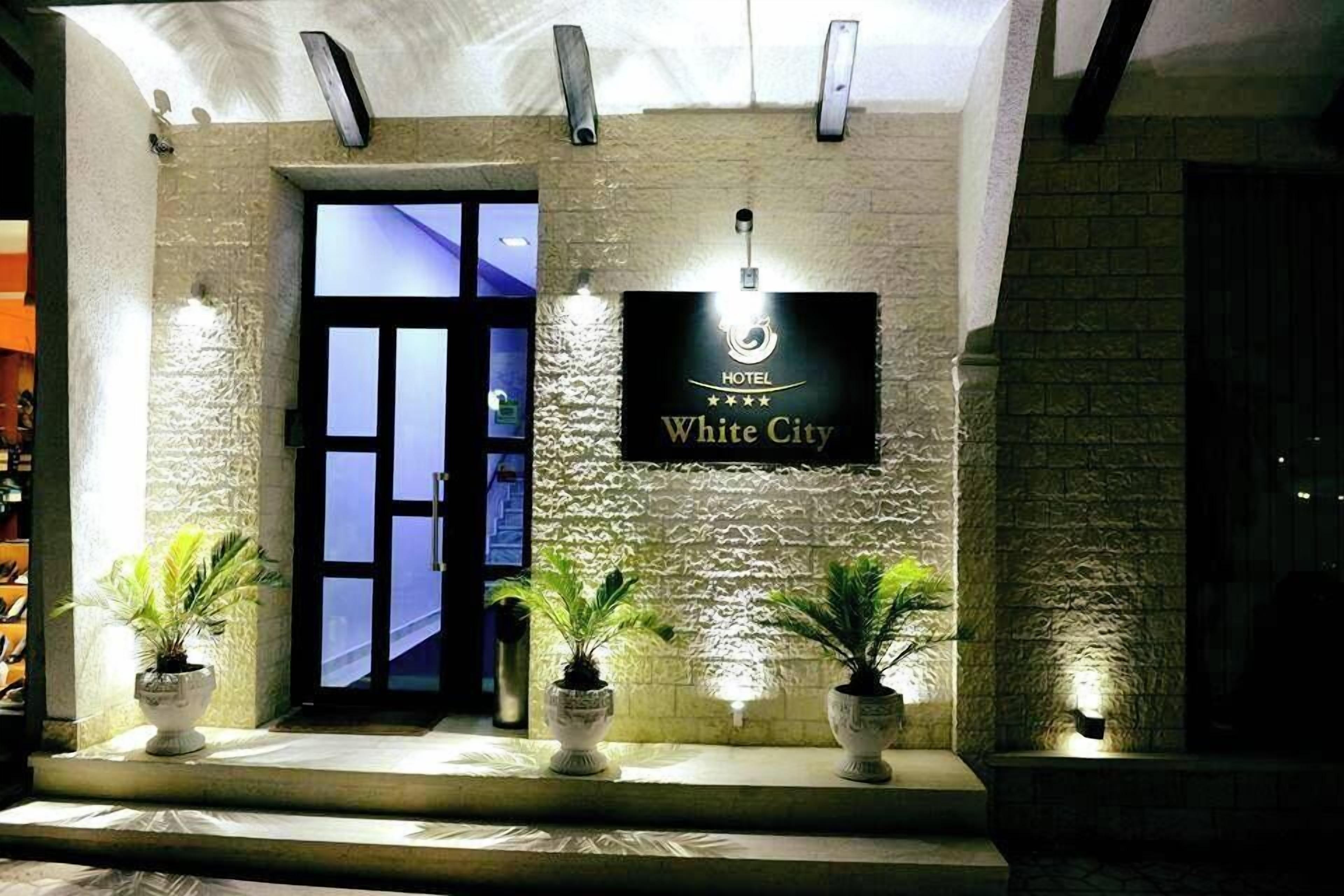 Foto - Hotel & Restaurant Grand White City