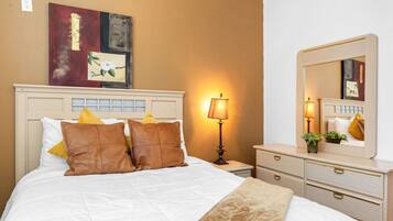 2 bedrooms, iron/ironing board, WiFi, bed sheets