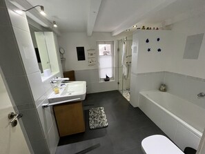 House | Bathroom