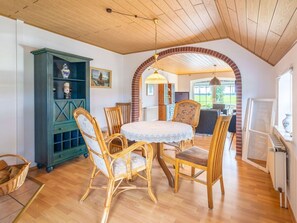 House | Dining