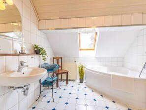 House | Bathroom