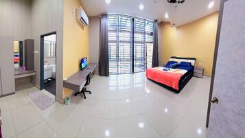 4 bedrooms, iron/ironing board, WiFi, bed sheets