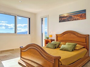 4 bedrooms, free WiFi