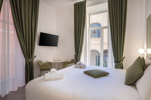 Superior resortwoning, balkon | 1 slaapkamer, een bureau, een laptopwerkplek, verduisterende gordijnen