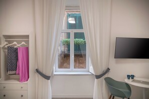 Deluxe resortwoning, balkon | 1 slaapkamer, een bureau, een laptopwerkplek, verduisterende gordijnen