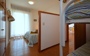 Room - Cozy Studio with Balcony and Sea View (Bibione)