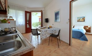 Dining - Peaceful getaway in a cozy villa (Bibione)