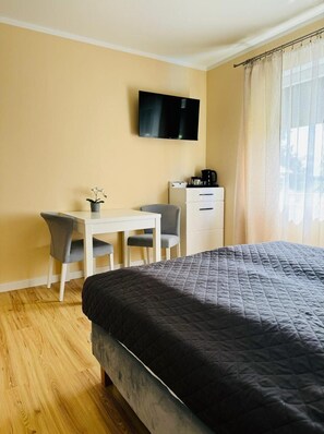 House | 1 bedroom, bed sheets - Studio in Miedzywodzie Near Baltic Beaches (Dziwnów)