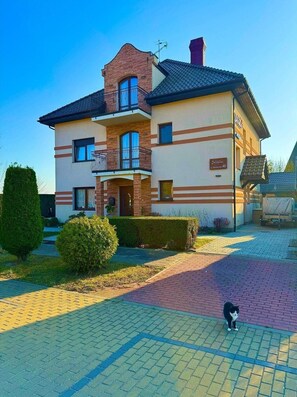 House | Exterior - Studio in Miedzywodzie Near Baltic Beaches (Dziwnów)