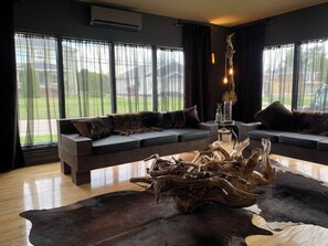 Interior - This bnb is a 1 bedroom(s), 1 bathrooms, located in Girardville, QC Canada. (Girardville)