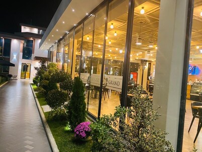 大白城酒店和餐厅