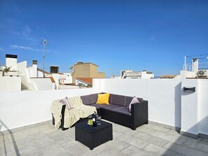 Apartment | Balcony - Apartment in L'escala Near Las Barcas Beach (L'Escala)