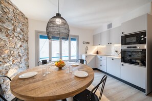 Apartment | Private kitchen - Apartment in L'escala With Pool Near Beaches (L'Escala)