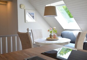 House | Dining