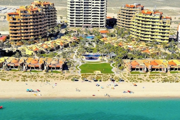 Bella Sirena Resort