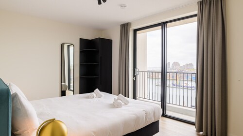 Modern 4-person apartment