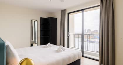 Modern 4-person apartment