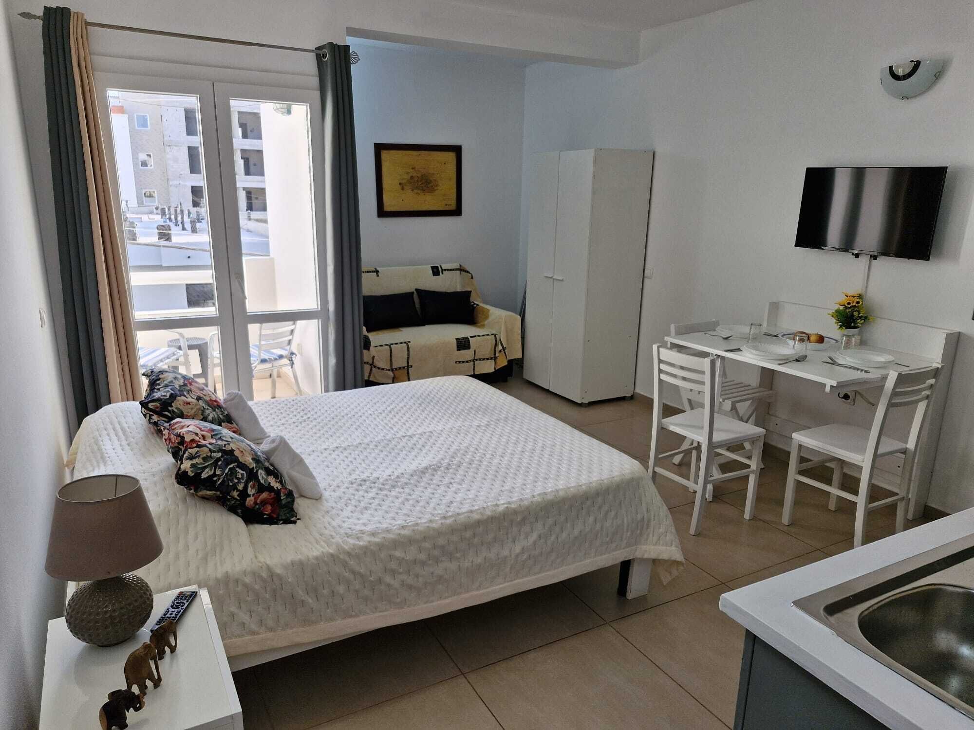 基础开间 | 特色装修、熨斗/熨衣板、免费 WiFi、床单