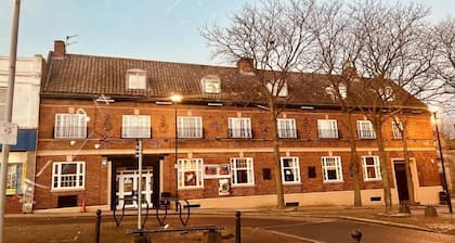 The Sneyd Arms Hotel