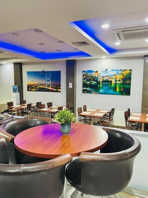 Restaurant - Lal Hotel (Istanbul)