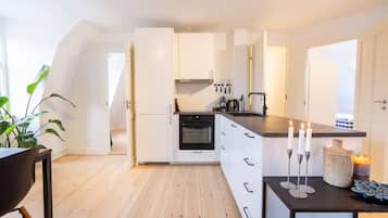 Oven, stovetop, dishwasher